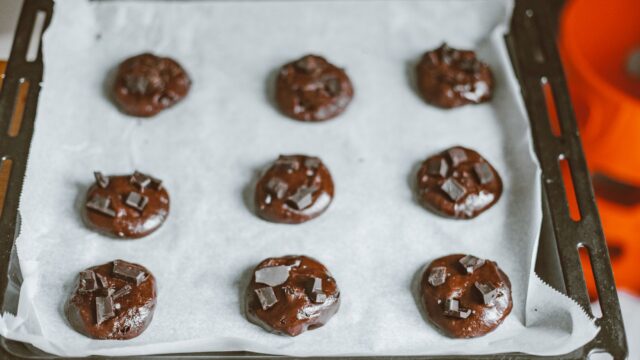 Baking Sheets Guide: Half Sheets, Cookie Sheets, Insulated Pans and What to Line Them With