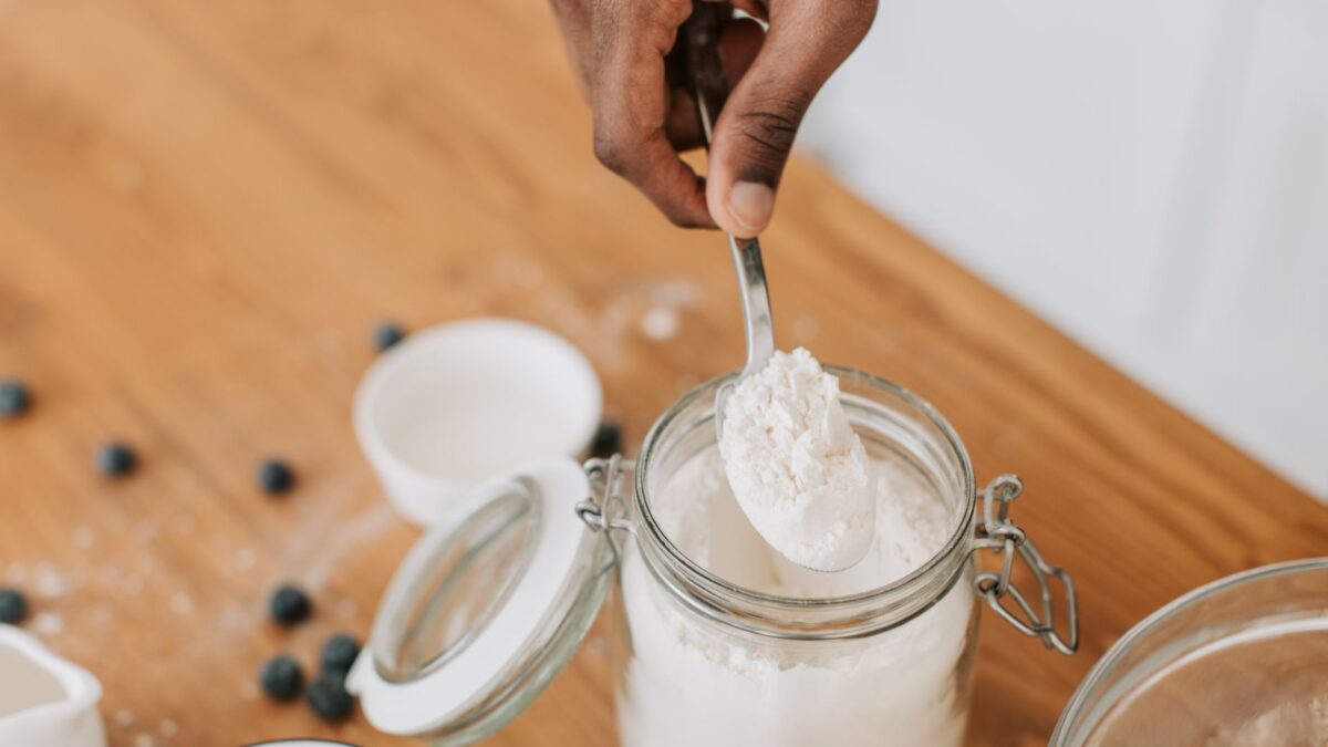 Baking Soda Substitute: When Baking Powder Works, and When Nothing Does