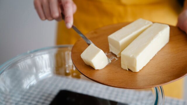 Butter Substitutes for Baking: Oil, Margarine, Coconut Oil, Applesauce and Yogurt Compared