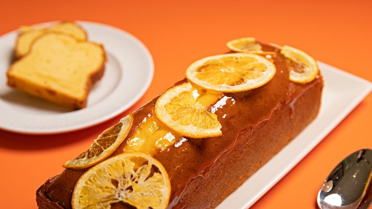 Why Cakes Dome and Crack on Top (and When It Is Perfectly Normal)