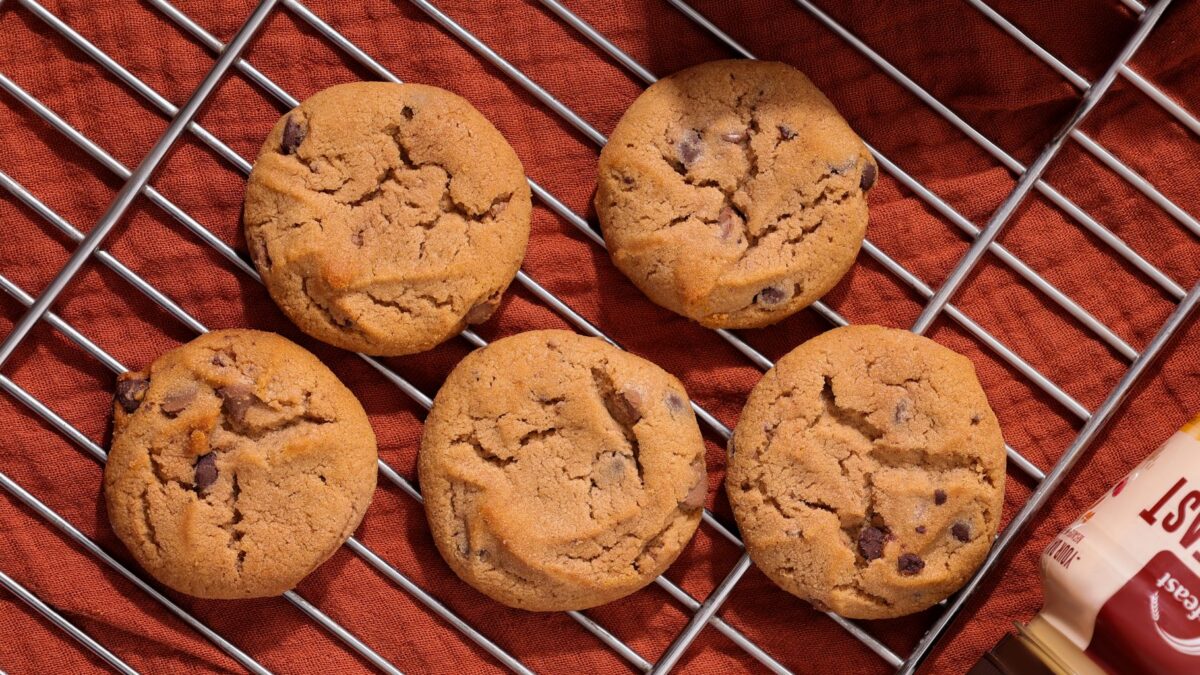 Classic Chocolate Chip Cookies: Standard Recipe, Chill Time, and How to Make Them Chewy or Crisp