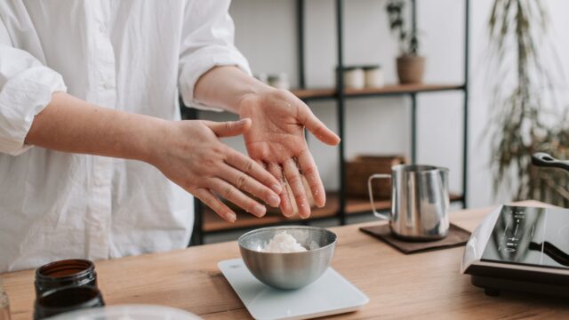 Cups to Grams for Baking: A Conversion Chart for Flour, Sugar, Butter, Oats and More