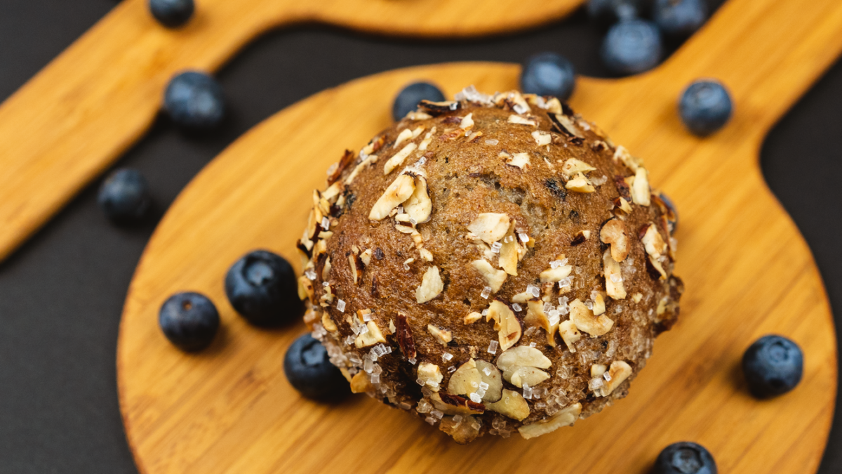 Gluten-Free Flour for Baking: 1:1 Blends, Xanthan Gum and Why GF Muffins Work So Well