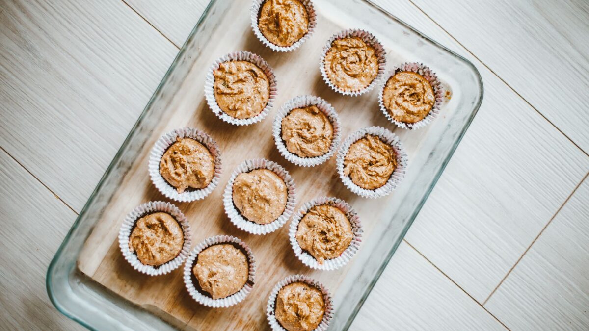 Why Do Muffins Stick to Paper Liners? Causes, Fixes and Which Liners Release Best