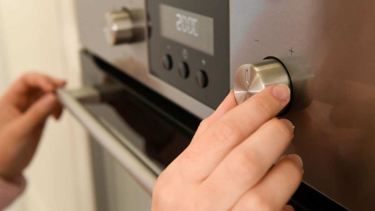 Oven Temperature Conversions: °F to °C, Gas Marks and Fan Oven Settings