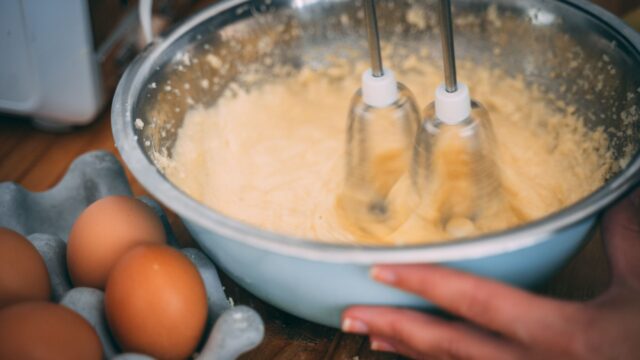 Stand Mixer vs Hand Mixer: What Each Does Well (and Why Muffins Need Neither)