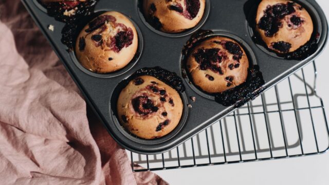 Why Do Muffins Sink in the Middle? 6 Causes and the Fix for Each